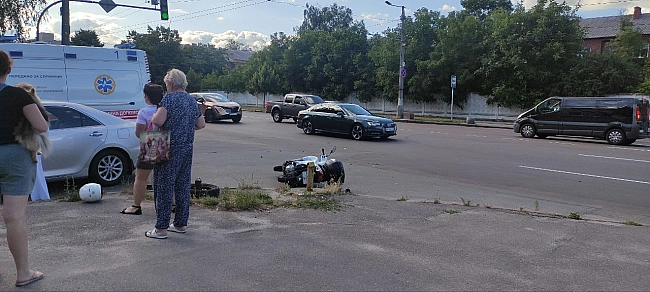 we.ua - ДТП в Житомирі: легковик зіткнувся з мотоциклом — мотоцикліста ушпиталили