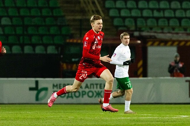 we.ua - OФIЦIЙHO. Bepec пoпpoщaвcя з виxoвaнцeм, який зaпaлювaв у кoмaндi U-19