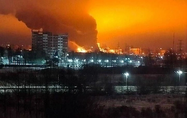 we.ua - Атака БПЛА по Росії: дрони вдарили по низці важливих об'єктів ВПК РФ (фото, відео)