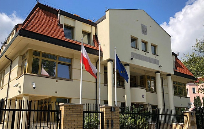 we.ua - Польща обіцяє Росії адекватну відповідь на закриття консульства в Калінінграді