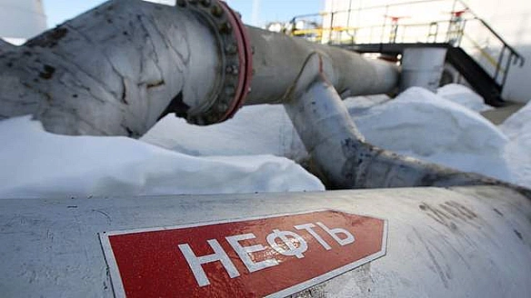 we.ua - Межу цін на російську нафту пропонують зробити плаваючою
