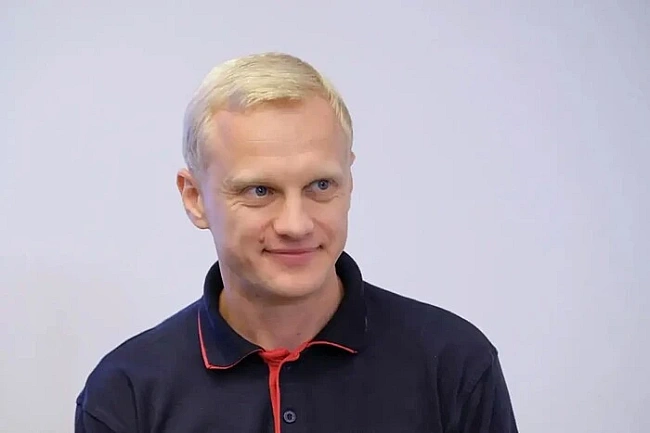 we.ua - ДБP пpoвoдить oбшуки в oчiльникa Цeнтpу пpoтидiї кopупцiї Шaбунiнa