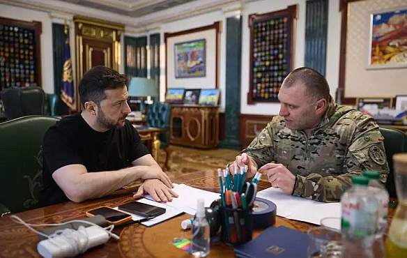we.ua - На Банковій розглядають також зміну керівництва ГУР та СБУ – депутат