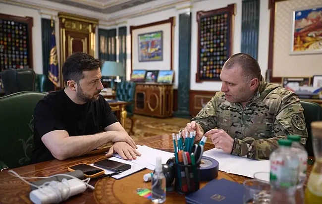 we.ua - На Банковій розглядають також зміну керівництва ГУР та СБУ – депутат