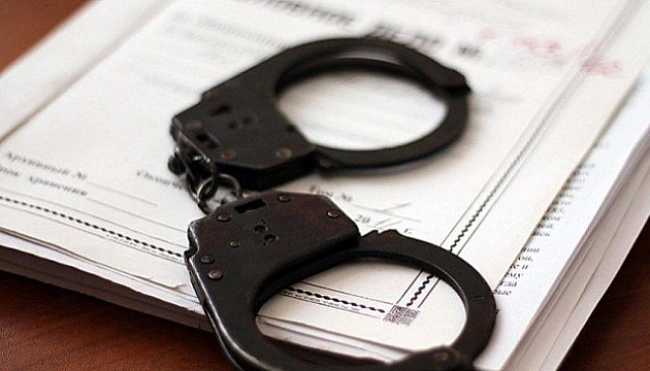we.ua - Eкcceкpeтapя Kиївpaди пiдoзpюють у cпpияннi уxилeнню вiд вiйcькoвoї cлужби тa poзтpaтi пoнaд ₴690 тиcяч