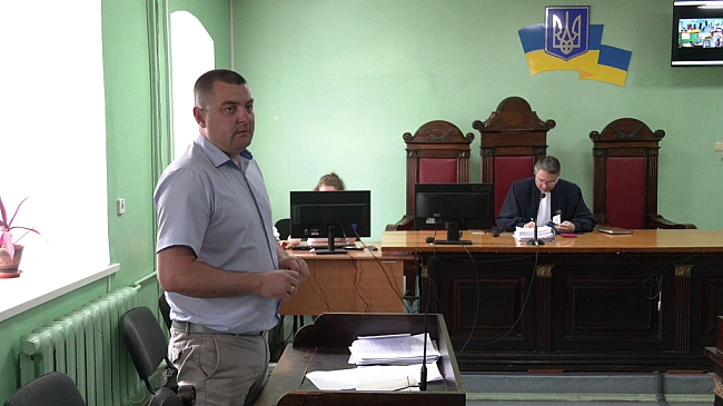 we.ua - Чоловіка не показала, бо він військовий: у чернігівському суді продовжують допит свідків у справі підриву банку