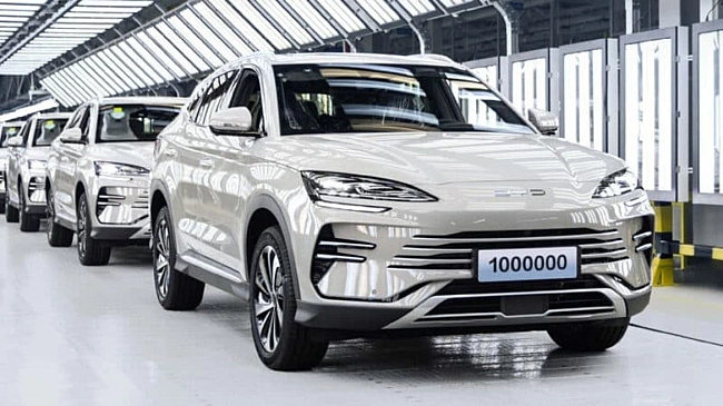 we.ua - За 6 місяців 2025 року українці придбали понад 31 000 електромобілів: які моделі були найпопулярнішими, і в яких регіонах купували найбільше