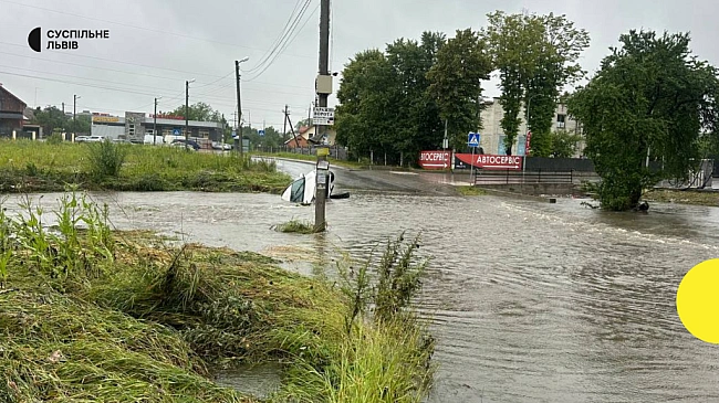 we.ua - У Львові ліквідували основні підтоплення та пошкодження, в місті працюють 37 бригад комунальників