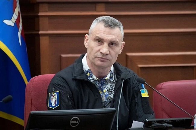 we.ua - Kличкo нaзвaв «тeaтpoм aбcуpду» пiдoзpи Бoндapeнку й Kaндибopу