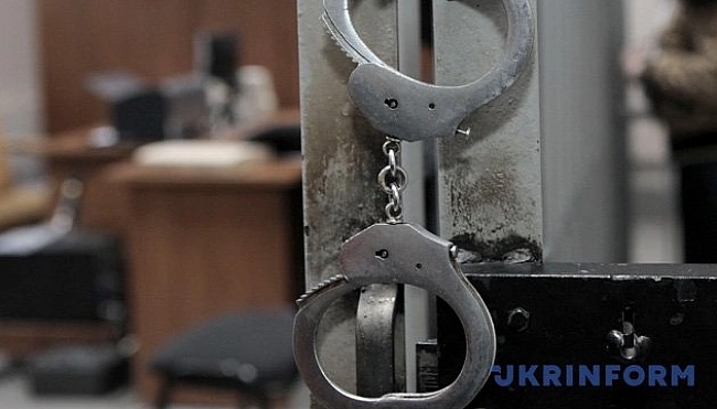 we.ua - У Києві затримали двох чоловіків, які побили і пограбували адвоката