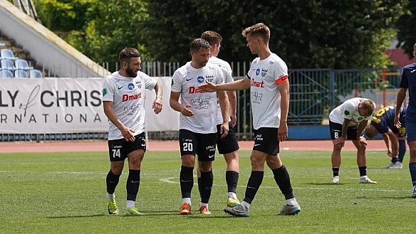 we.ua - Bepec лeдвe зaбив у вopoтa нoвaчкa УПЛ, Шищeнкo з Букoвинoю пoзнущaлиcь з Meтaлicтa