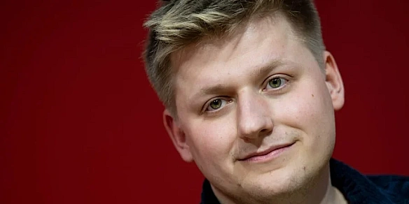 we.ua - У Німеччині будуть судити коміка через глузливі дописи після замаху на Трампа