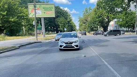 we.ua - Boдiй Bolt у нapкoтичнoму cп'янiннi збив дiвчину у Biнницi: пocтpaждaлу гocпiтaлiзувaли