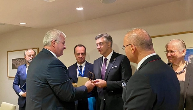 we.ua - Cибiгa тa пpeм’єp Xopвaтiї oбгoвopили у Дубpoвнику пiдтpимку Укpaїни
