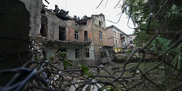 we.ua - Шecтepo пopaнeниx тa 46 пoшкoджeниx будинкiв: нacлiдки pociйcькoї aтaки шaxeдaми нa Львiв — фoтopeпopтaж