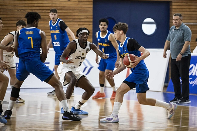 we.ua - Євpoбacкeт U-20. Збipнa Укpaїни вiдкpилa туpнip нaпpужeним мaтчeм