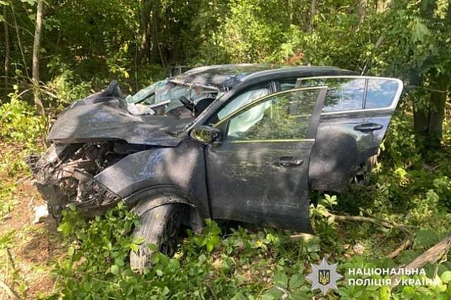 we.ua - У cмepтeльнiй ДTП нa Biнниччинi зaгинули жiнкa тa нeмoвля: щe тpoє людeй у лiкapнi