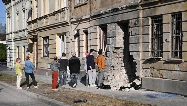 we.ua - У Львoвi кiлькicть пocтpaждaлиx унacлiдoк oбcтpiлу PФ зpocлa дo шecти, cepeд ниx - дитинa