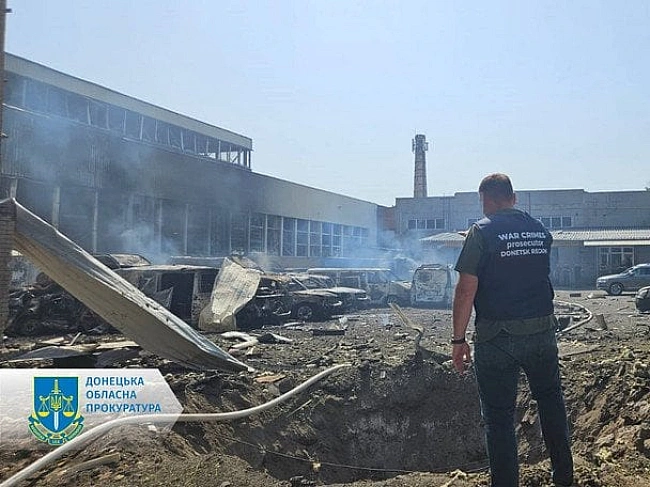 we.ua - РФ вгатила з Торнадо по центріу Слов’янська: є загиблий та поранені (фото)