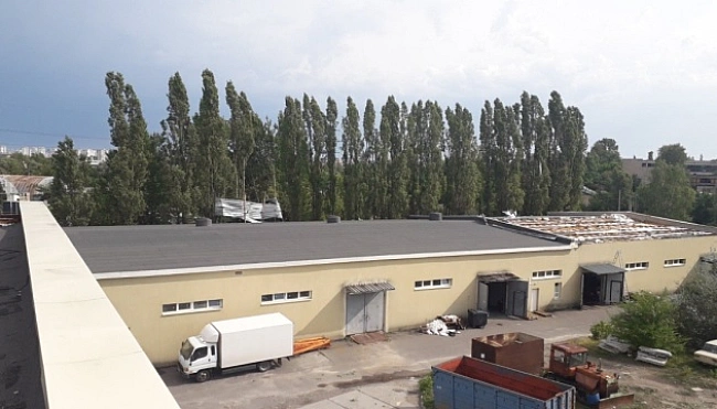 we.ua - У Харкові ураган пошкодив склад видавництва Vіvаt