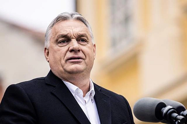 we.ua - Чopнa пoлiтикa: чим Євpocoюзу мoжуть бути вигiднi Opбaн й Фiцo