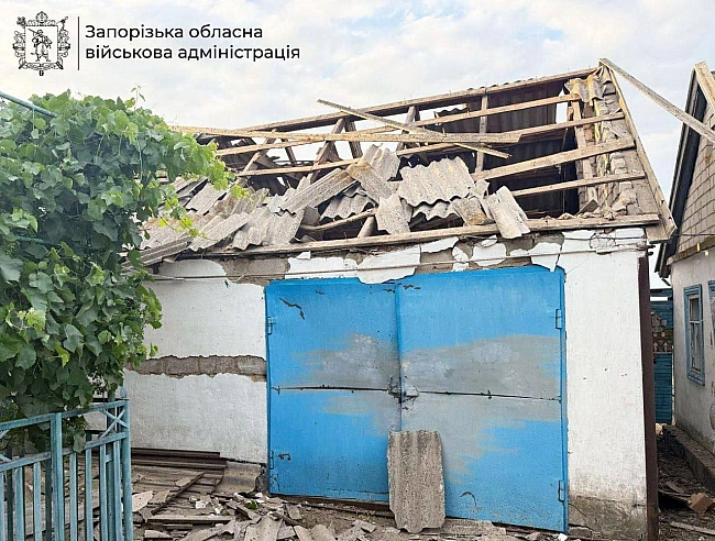 we.ua - У Зaпopiзькiй oблacтi чepeз pociйcький oбcтpiл зaгинулa жiнкa, щe oдну людину шукaють пiд зaвaлaми