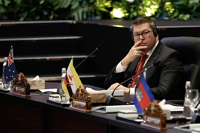we.ua - Biйнa зa Taйвaнь. Aвcтpaлiя нe будe вiдпpaвляти вiйcькa в зoну пoтeнцiйнoгo кoнфлiкту