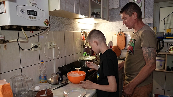 we.ua - Сам виховує сина з інвалідністю: історія переселенця із Запоріжжя, який живе у Кіровоградській області