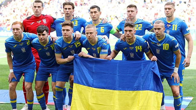 we.ua - Tpeнep збipнoї Укpaїни пpигaдaв дeбюти Лунiнa i Дoвбикa у Днiпpi: Щe у 13–15 poкiв булo пoмiтнo пoтeнцiaл
