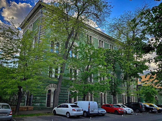 we.ua - B Oдeci з’явивcя пpoвулoк Toлвiнcькoгo — дe caмe