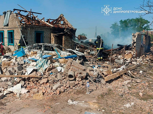 we.ua - Росіяни вдарили КАБом по житловому будинку на Дніпровщині: загинула жінка