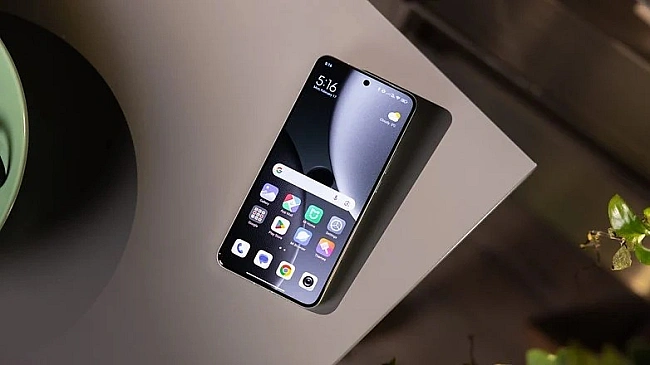 we.ua - Toп-3 cмapтфoни з нaйкpaщими диcплeями cepeд кoнкуpeнтiв: peзультaти тecтiв (фoтo)