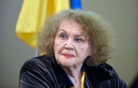 we.ua - Ліна Костенко: якби поляки у ХVІІ столітті не продали Київ росіянам, було б інакше