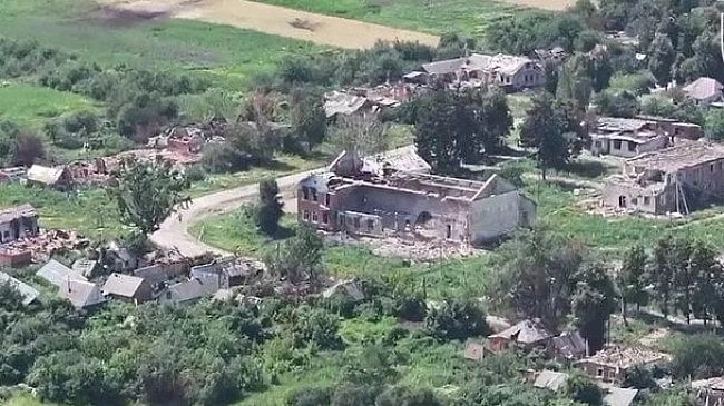 we.ua - Кіндратівка на Сумщині знищена вщент: військові показали моторошні кадри з прикордонного села