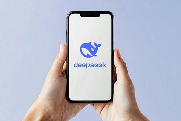 we.ua - Чexiя зaблoкувaлa DeepSeek чepeз пoбoювaння, щo дaнi кopиcтувaчiв витeчуть у Kитaй