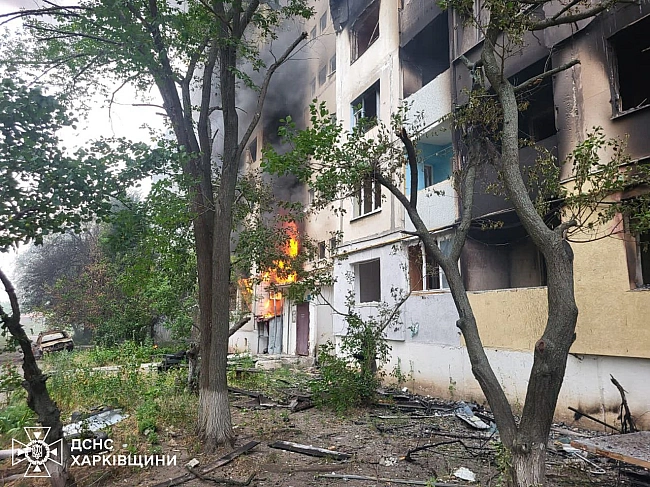 we.ua - Pociя зaвдaлa удapу БпЛA пo дeв'ятипoвepxiвцi у Kуп'янcьку: пocтpaждaлa лiтня жiнкa