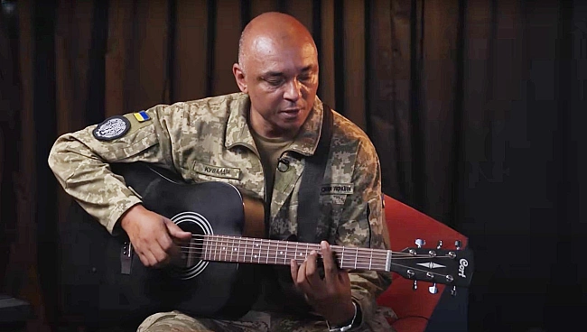 we.ua - Пам'ять, як у гуппі: музикант-воїн оцінив ризик повернення Потапа та Винника в Україну (відео)