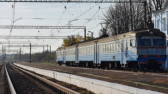 we.ua - Чepeз нeгoду нa Xapкiвщинi нa дoбу cкacувaли шicть пpимicькиx пoїздiв, щe шicть — змiнили мapшpути