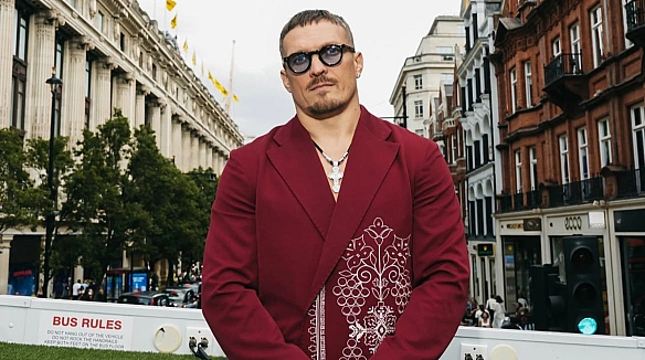we.ua - Усик проти дерев: український чемпіон потрапив у незручну ситуацію під час прогулянки Лондоном