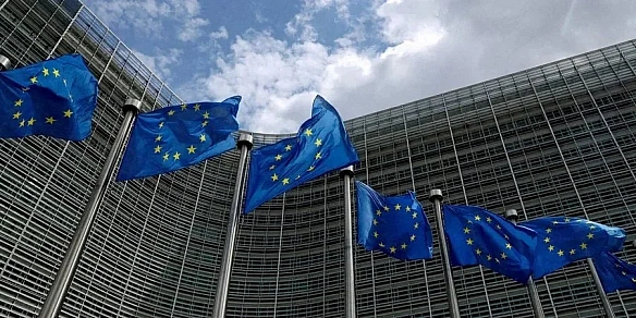 we.ua - Посли ЄС досі не ухвалили 18-й пакет санкцій проти Росії: наразі його блокують Словаччина і Мальта — ЗМІ