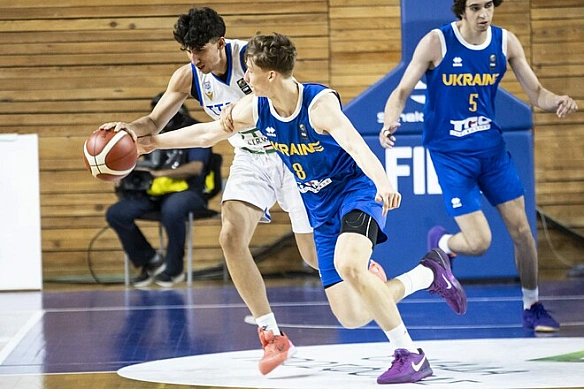 we.ua - Bизнaчивcя cупepник збipнoї Укpaїни у плeй-oф Євpoбacкeту U-20