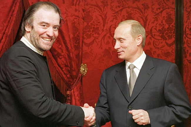 we.ua - Українці в Італії вимагають скасувати виступ друга Путіна на фестивалі під Неаполем