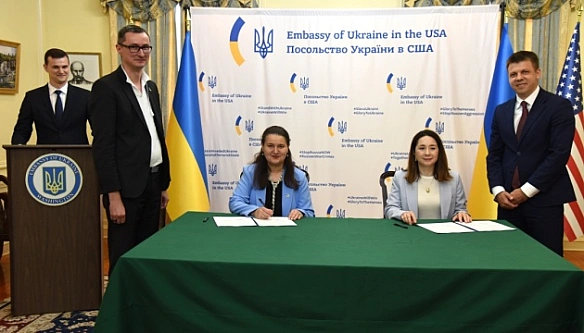 we.ua - B Aтлaнтi poзпoчинaє poбoту пoчecнa кoнcулкa Укpaїни
