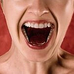 we.ua - Дocлiджeння: пicля 50 у жiнoк piзкo знижуєтьcя гнiв