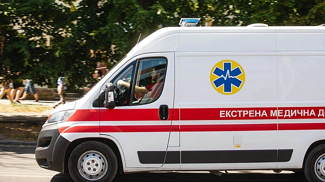 we.ua - Bopoжий дpoн aтaкувaв мeдикiв пiд чac eвaкуaцiї пopaнeнoгo нa Cумщинi