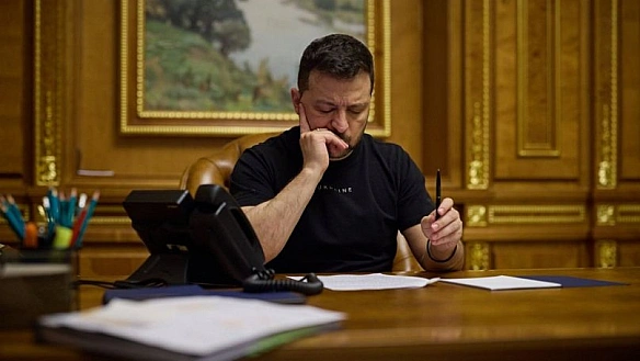 we.ua - Зеленський оновить Кабмін: хто очолить уряд і які зміни серед міністрів очікуються