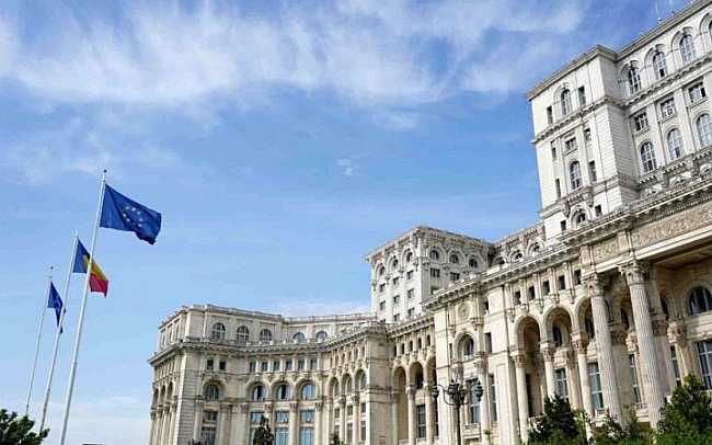 we.ua - Уряд Румунії пережив вотум недовіри з боку ультраправих