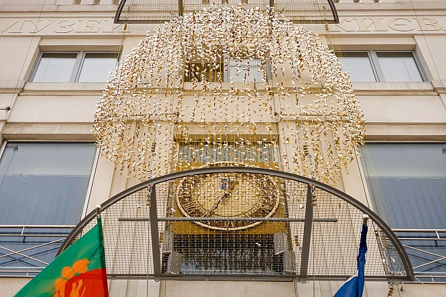 we.ua - Фонд Андрія Матюхи підтримав реалізацію міжнародної благодійної інсталяції ОRІGАМІ fоr UКRАІNЕ в Києві
