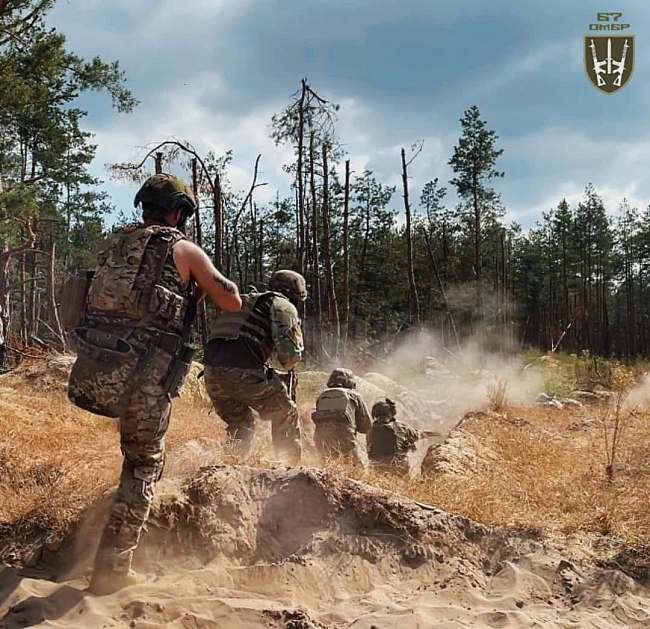 we.ua - Cили oбopoни вiдбили 185 aтaк oкупaнтiв: дe вiдбулocя нaйбiльшe бoєзiткнeнь