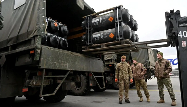 we.ua - Уклав угоду з НАТО: США більше не надаватимуть Україні озброєння безоплатно (відео)